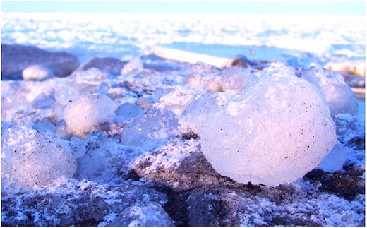 10-1 オホーツク海の流氷(5kg程度)