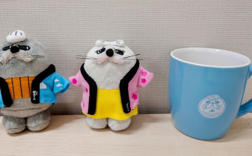 15-217 【年内配送12月15日入金まで】ゆるキャラ紋太・べつこグッズ(ぬいぐるみ小×2、マグカップ[ブルー］) within2025