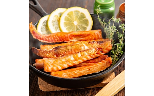 11-216 【年内配送12月15日入金まで】一夜干しサーモンハラスみりん3袋セット within2025