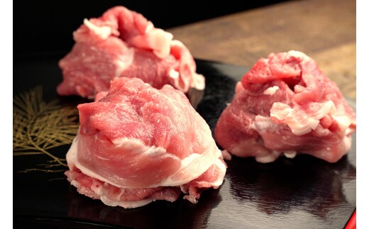 ＜3ヶ月連続お届け＞伊達黄金豚のジューシーな切り落とし肉 2kg【200g×10パック】三元豚 豚肉 ぶた肉 スライス 小間切れ 小分け 冷凍【55250543】