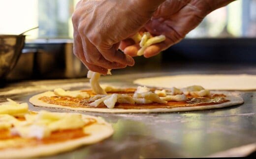 アルトラーチェ オリジナル 冷凍ピッツア 3種セット (マルゲリータ ・ オリジナルソースのコーンピッツア ・ 小林牧場のチーズを使ったクワトロフォルマッジ) ピッツア ピザ 冷凍食品 コーンピッツア クワトロフォルマッジ セット 北海道 北広島市 冷凍