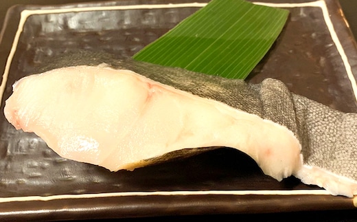 (生) 銀鱈の西京焼き 4枚入り 300g 奥尻島産 冷凍 叶寿司 | 銀だら ぎんだら 鱈 たら タラ 西京焼き 西京味噌 味噌漬け 漬魚 海鮮 魚 味噌 鮮度抜群 ふっくら お弁当 手軽 簡単 調理 おかず おつまみ 冷凍食品 お取り寄せ グルメ | 北海道 奥尻町 送料無料