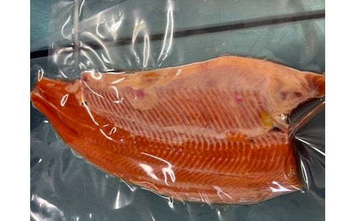 奥尻サーモン淡雪（2枚）大（700ｇ以上） OKUF020