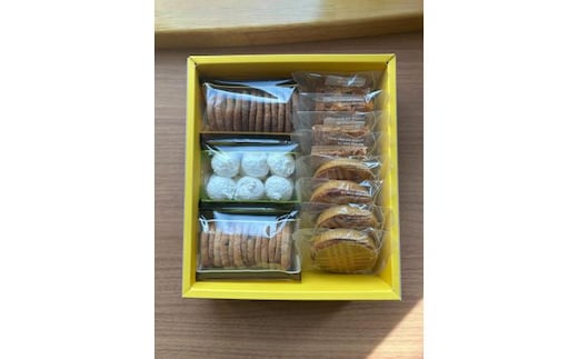 かすてらすく＆3種のオリジナルクッキー詰め合わせ《足寄町》【松月堂】ラスク クッキー 焼菓子 洋菓子 お菓子 食べ比べ おやつ 詰め合わせ あしょろ 北海道 [BEAM004]