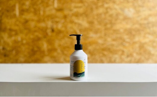 りくべつのやすらぎセットB（ハンドクリーム190g＆アカエゾマツ精油）陸別町産ハーブ使用 北海道 陸別町