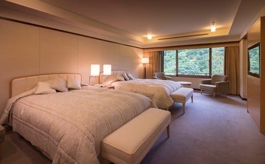 静かな空間で贅沢な時間を過ごす。花巻温泉 佳松園 貴賓室「ロイヤルスイート」ペア宿泊券 【568】