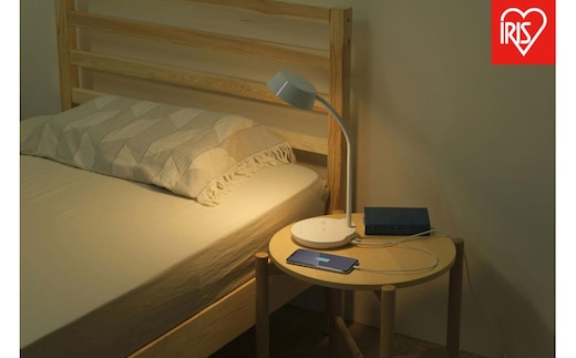 LEDデスクライトQi充電シリーズ 平置きタイプ 調光・調色 LDL-QFDL-W ホワイト