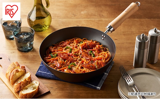 フライパン 鉄フライパン 28cm アイリスオーヤマ SCW-28 炒め鍋 鉄 IH対応 ih ガス ガス火 鉄のフライパン 鉄製 木製ハンドル 空焚き不要 お手入れ簡単 木 持ち手 木製取っ手 木柄 調理器具 キッチン ブラック キッチン雑貨 