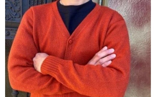 【アルパカ専門店 T'IKA】メンズカーディガンVネック れんがオレンジ (アルパカ100％) 【アパレル 洋服 おしゃれ 羽織 プレゼント 毛糸 大きめ サイズ 水戸市 橙色】(AL-3)
