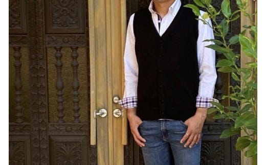 【アルパカ専門店 T'IKA】メンズベストVネック 黒 (アルパカ100％) 【アパレル 洋服 おしゃれ ベスト プレゼント 毛糸 大きめ サイズ 水戸市 ブラック】(AL-6)