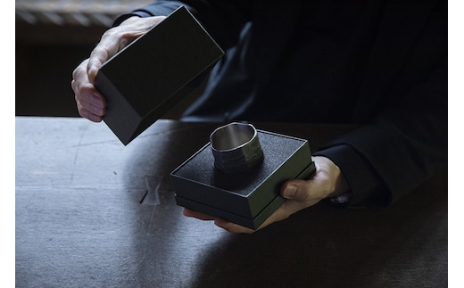 “ hikiZAN ”Premium Titanium Sake Vessel 1st model 【 日本酒 酒器 茨城県 日立市 】