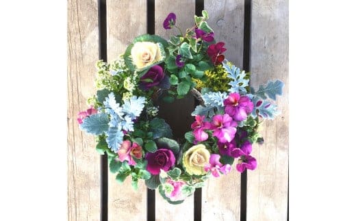 季節の寄せ植えハンギングリース