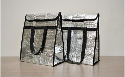 アウトドアやレジャーに！ 保冷バッグ 2個（手提げ用・肩掛け用 各1種）