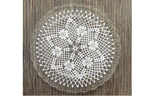 レース模様の丸皿 工芸品 食器 ガラス工芸品 ガラス製 