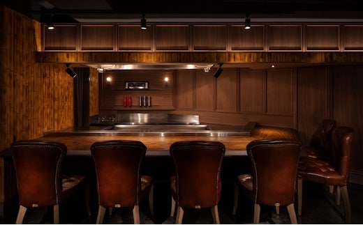 【バンブー グラッシィ 恵比寿店】【神戸牛OMAKASE】神戸牛サーロインor「うしの中山」フィレステーキや生雲丹、活鮑など全7品＜2名様分＞（ぐるなびセレクション）