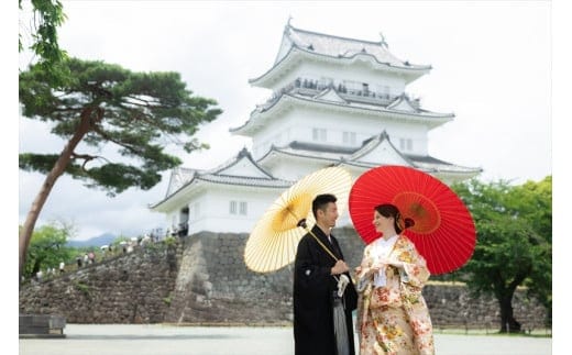 小田原城フォトウェディング（60分撮影・衣装・美容・写真データ付き）【小田原 出張撮影 60分 撮影データ 写真データ 写真 カメラマン 同行撮影 時間内撮影し放題 小田原城 結婚 結婚写真 神奈川県 小田原市 】