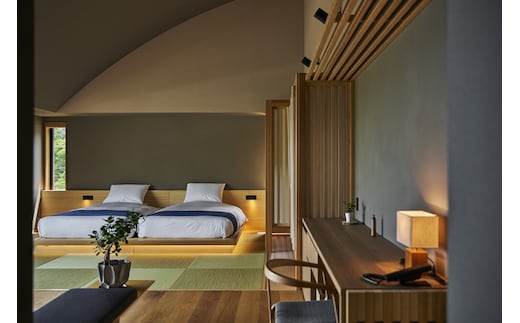 江之浦リトリート凛門 商品券（10万円分）【江之浦 お食事 ご宿泊 10万円分商品券 プレゼント 旅行 お祝い 凛門 絵のように美しい海岸 複数枚同時利用可 ルフロ湯治 美しい江之浦 リトリートホテル 神奈川県 小田原市 】