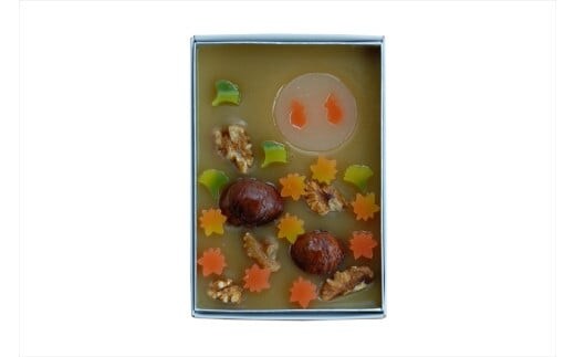 【秋の紅葉と満月に浮かぶうさぎ。絵画のような“進化系ネオ和菓子”】“安納芋”の芋羊羹「錦秋の月」 創業昭和10年 小田原 伊勢屋〈出荷時期:2025年10月1日～2025年11月30日〉【 和菓子店 神奈川県 小田原市 】
