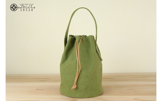 バッグ 丸底の巾着バッグ ライトカーキ L [アトリエSASSA 富山県 朝日町 34310562] 丸底 巾着 鞄 かばん カバン 帆布 革 おしゃれ 手作り シンプル レザー