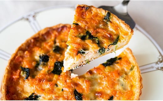 【シェフ特製】山梨産富士の介とほうれん草のキッシュ 6号ホール 約6～8人前[5839-1551] [58391551]