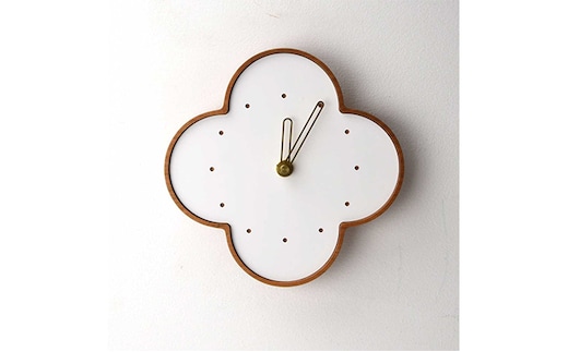 【YARN】四葉の壁掛時計M 白｜工芸品 雑貨 日用品 インテリア ※離島への配送不可