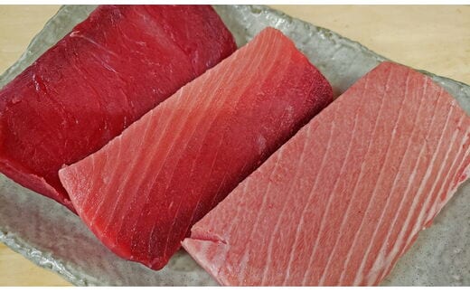b200-025 【定期便3回】天然南鮪・大トロ・中トロ・赤身(約1kg)