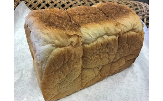 笑えるほど美味しい期間限定食パンとぶどうパンセット