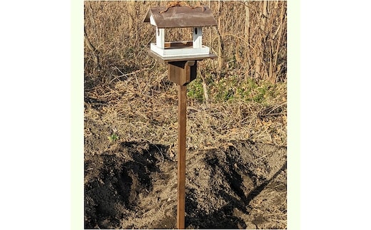 エイジングアンティーク調 三角屋根のバードフィーダー 本体と据え付け用天板＆杭のセット（本体とオプションのセット）