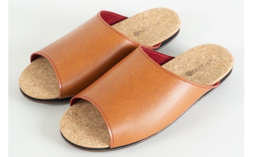 Made in Japanの高品質 ルームシューズの理想形。天然素材、静音性、高反発クッションで足にやさしい、 コルクでむれにくい、来客時も合成皮革とシンプルカラーのデザインで、さりげないセンスを！ 「バークオブケイ」コルクルームシューズ（Ｌ・26.5cm・ライトブラウン）