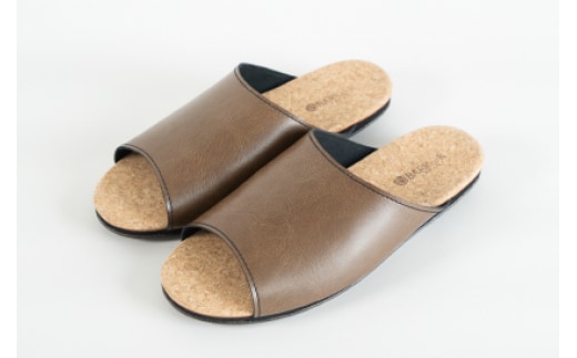 Made in Japanの高品質 ルームシューズの理想形。天然素材、静音性、高反発クッションで足にやさしい、 コルクでむれにくい、来客時も合成皮革とシンプルカラーのデザインで、さりげないセンスを！ 「バークオブケイ」コルクルームシューズ（Ｌ・26.5cm・ブラウン）