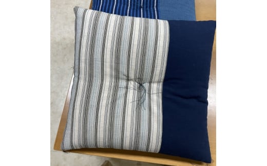 角座布団（45センチ角）白