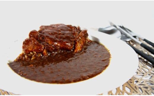 松阪牛 ロース カレー 4食 松阪牛ロース肉ゴロっと1枚入り(中辛) 国産牛 和牛 ブランド牛 松阪牛 JGAP家畜・畜産物 農場HACCP認証農場 牛肉 肉 高級 人気 おすすめ 神戸牛 近江牛 に並ぶ 日本三大和牛 松阪 松坂牛 松坂 国産 レトルトカレー 三重県 多気町 WT-11