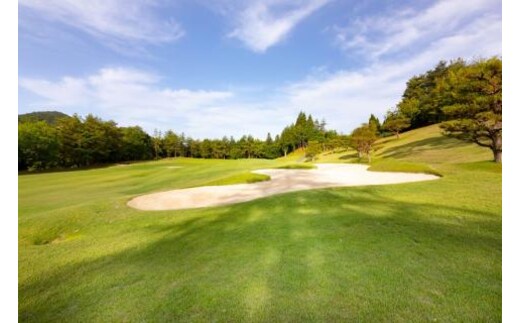 甲賀カントリー倶楽部 平日2名様 セルフプレー券 [0205]