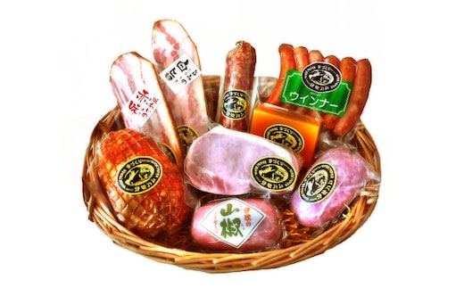 伊吹ハム 伊吹ハム9点セット ハム ロースハム ボンレスハム ソーセージ 山椒 ウィンナー ウインナー ベーコン サラミ スモーク チーズ 詰め合わせ ギフト キャンプ BBQ 肉 お肉 豚 豚肉 食べ比べ おつまみ つまみ 伊吹 国産 