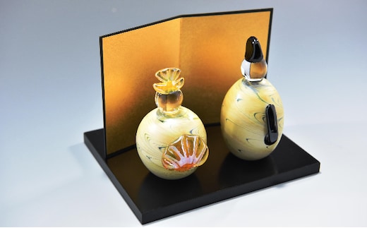 お内裏様とお雛様 -雅飾-〈ガラス プレゼント ひな祭り 雛人形 ひなまつり ひな人形 女の子 桃の節句 孫 かわいい インテリア 置物 玄関 コンパクト 工芸品〉 