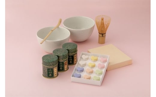 ハートのお抹茶セット(宇治抹茶30g×3種、和三盆糖、抹茶碗セット)〈宇治抹茶 抹茶 お茶 茶 粉末 和三盆糖 和菓子 抹茶碗 ハート スイーツ お菓子 お抹茶 セット 工芸品 加工食品〉 飲料類 