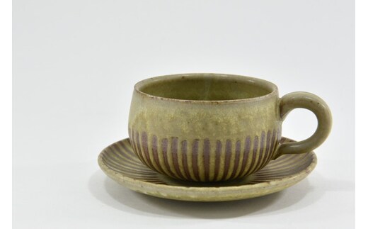 京焼「新羅釉木賊紋コーヒー碗・皿」(ピスタチオグリーン)1セット〈コーヒーカップ ティーカップ 京焼 手作り カップ お皿 セット 食器 陶器 工芸品 新羅釉 木賊紋〉 茶碗 