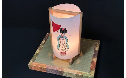 着物生地で作ったおしゃれな行灯（あんどん） 舞妓さんとつるし飾り 030D100