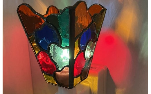 ステンドグラス・ランプ「おやすみライト」 099H2637