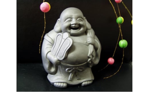 瓦細工師手作り 【布袋置物】 置き物 インテリア 僧侶 七福神 布袋さま 円満 神様 富貴繁栄 焼き物 縁起物 いぶし粘土瓦 