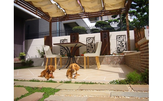 ペットと過ごす アウトドア リビング Type-C ／ ピッツバーグ ペット 愛犬 オリジナル 空間 自由設計 カスタマイズ リノベーション 庭 ガーデンテラス シェード パーゴラ タイル 奈良県