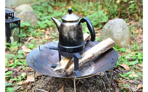 焚火用 万能 ゴトク 耐熱 ブラック / ふるさと納税 ケトルに最適 キャンプ BBQ バーベキュー ピッツバーグ アウトドア スチール ワークス 焼肉 ステーキ 鉄板焼 炭火 キャンプ飯 送料無料