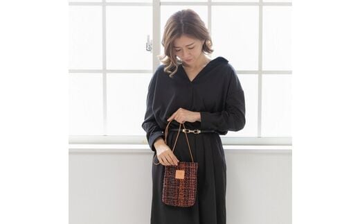 【0721-1】世界中で愛される！ リントンツイードサコッシュ ブラウン