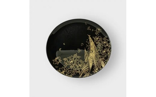 丸小皿 登り孔雀 漆黒（金） ［NF157］