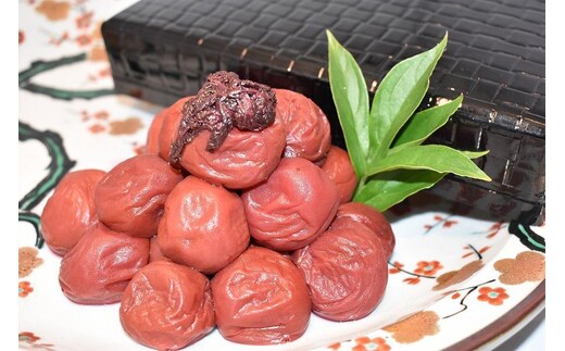 【ギフト用】高級南高梅しそ漬梅400g入 紀州塗箱 網代模様仕上 【SW83】