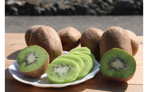 ZE6362n_【2026年先行予約】キウイフルーツ 約 1.2kg M ～ 4Lサイズ 混合 手選別 キウイ グリーンキウイ 人気 フルーツ 果物 果肉 ジューシー 葉酸 妊婦 ビタミンC ビタミンE 栄養満点 栄養補給 鮮やか 国産 あしのや 産地直送 お取り寄せ 和歌山県 湯浅町 送料無料 