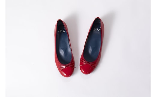 美脚に導く骨盤ケアシューズyui エナメル ダークレッド【サイズ25.0cm】