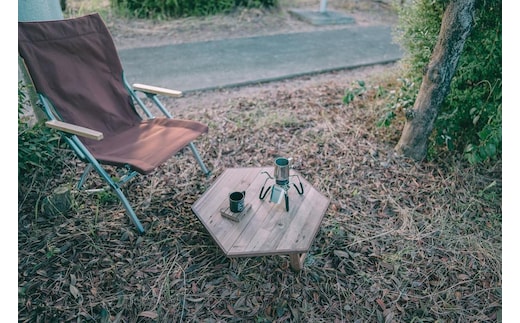 アウトドア用【ヘキサゴン形 折りたたみテーブル】（SIL CAMP）