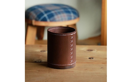 レザーとウォルナットのペン立て【ブラウン】