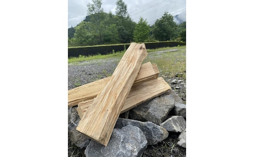 しみずのナラ薪 約20kg 【広葉樹乾燥薪】 